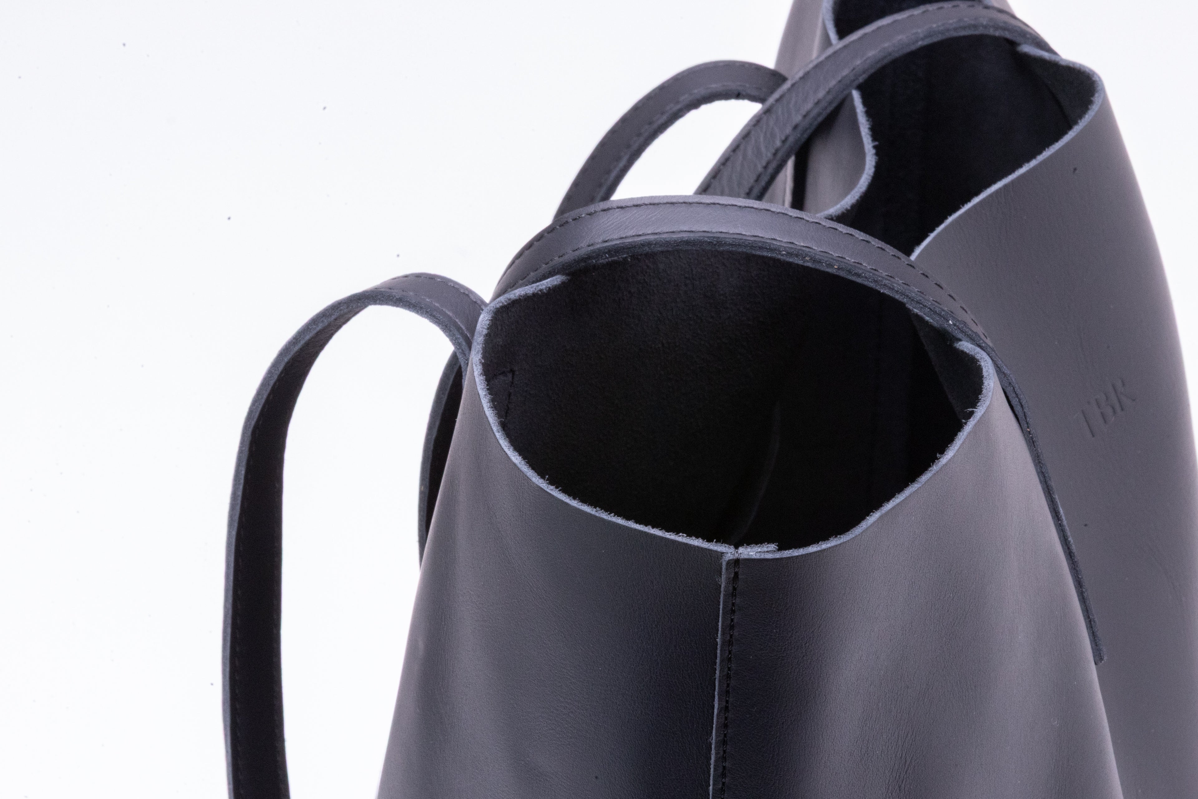 Anni - Black leather